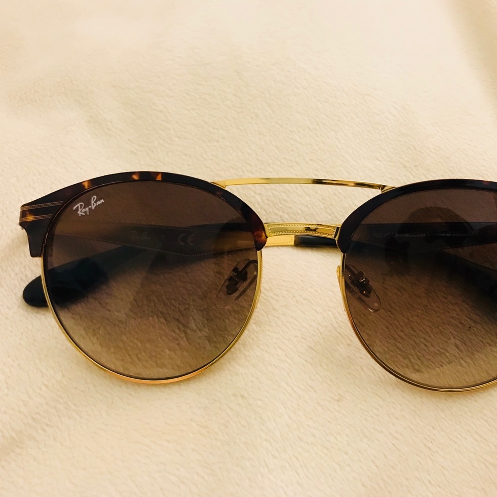 SOLD‼️ Ray-ban Authentic Sunglasses